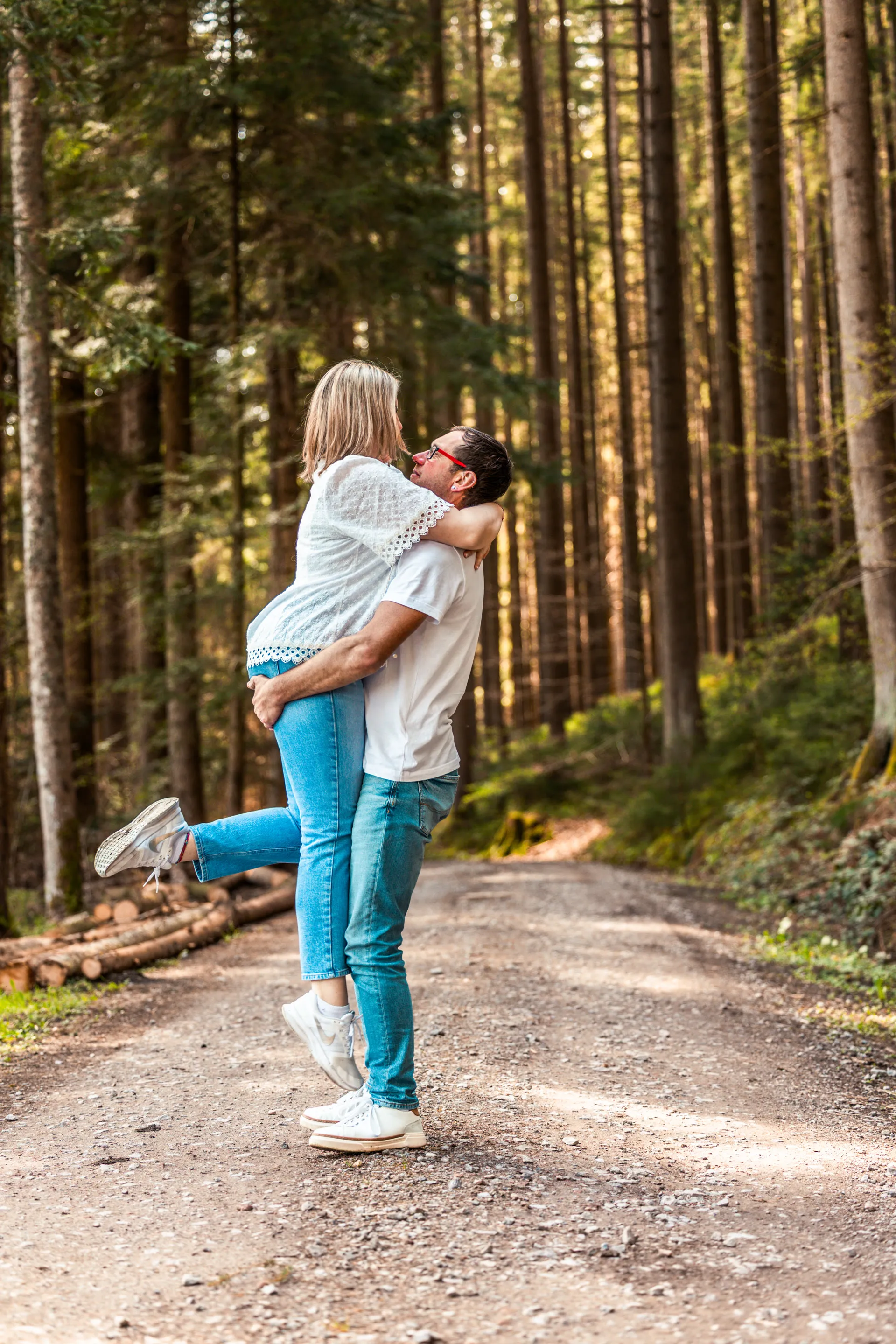 Paarshooting Wald Romantik Outdoor Fotografie