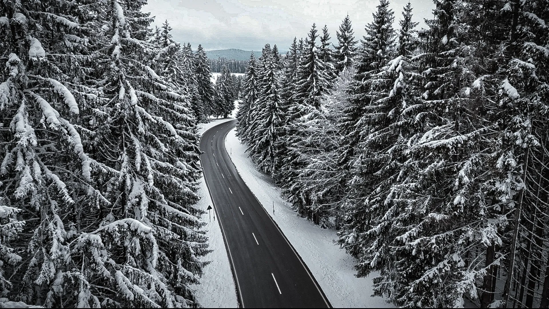 Drohnenaufnahme Schwarzwald Schnee Winter